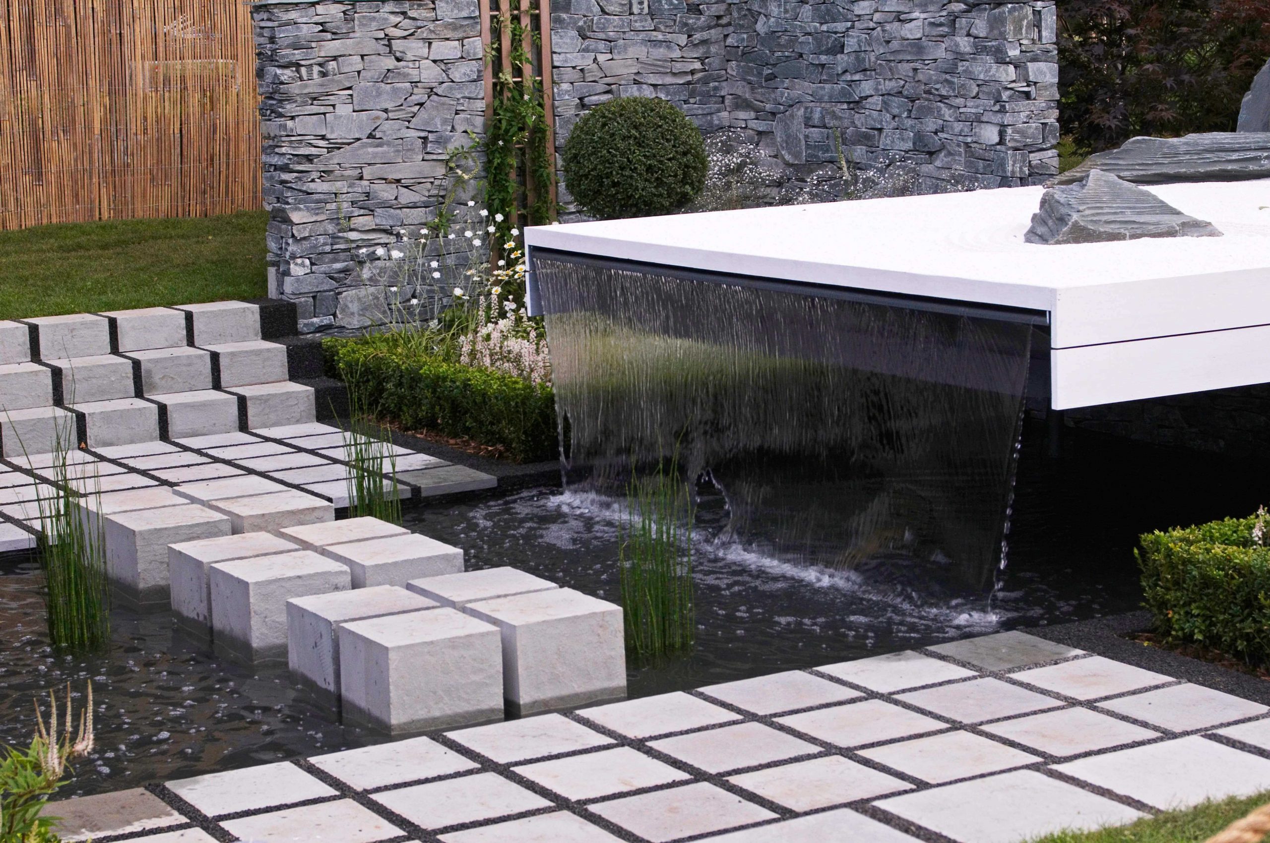 Garden Water Feature And Fountains Installation Company Orpington BR6