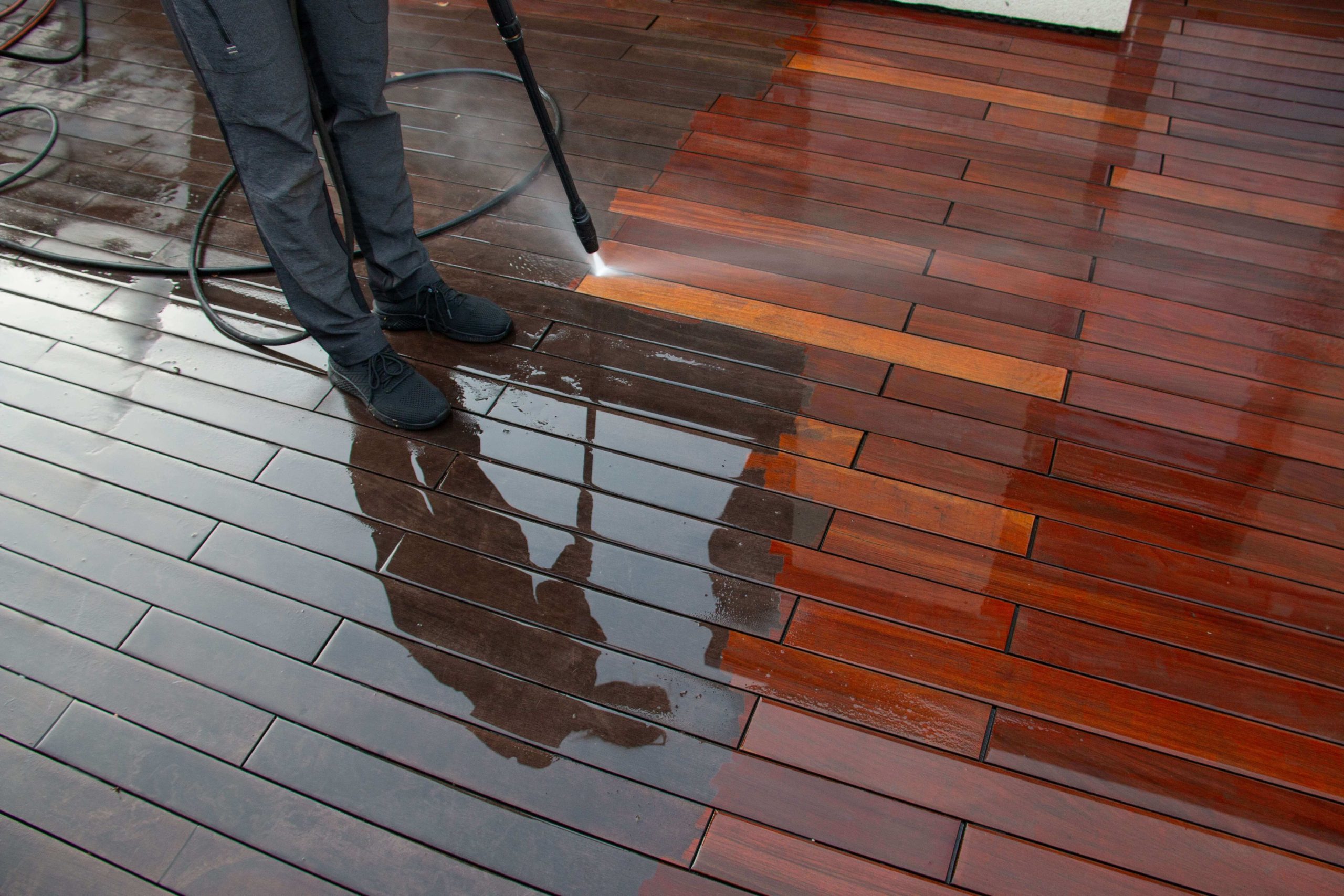 Decking Power Washing Orpington BR6/BR5